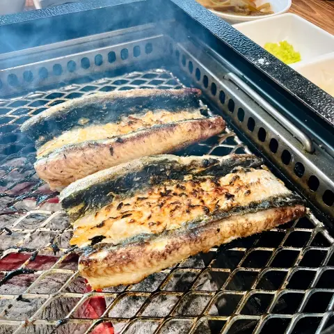 Eel being grilled to perfection at Ilpyeon Jangeo Hongdae