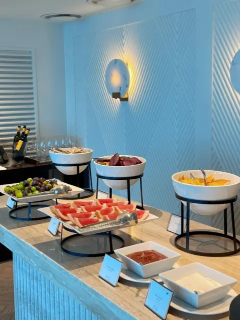 Overview of the Day Time snack layout at Grand Josun Busan’s Grang J Lounge