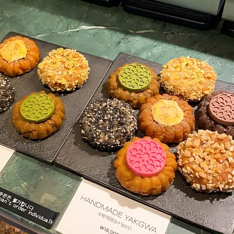 handmade yakgwa at cheongsudang cafe in ikseondong
