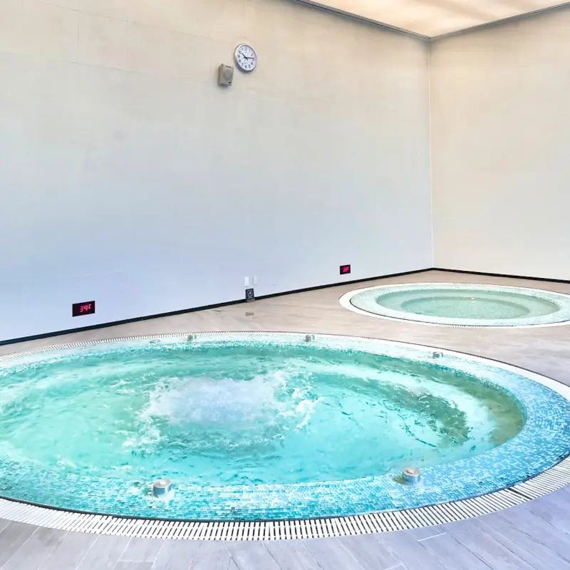 Buffet lamp lighting at Lotte Hotel Seoul Review