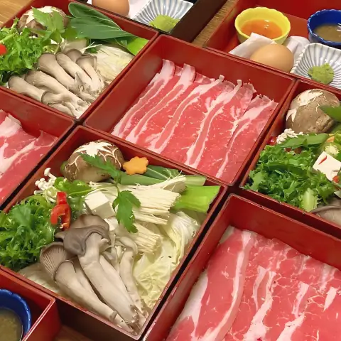 Oncheonjip shabu-shabu set with beef and vegetable trays